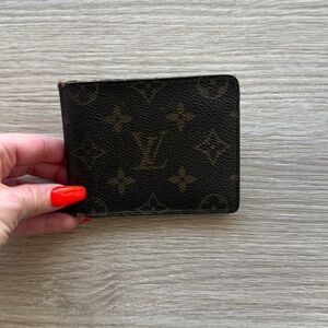 LOUIS VUITTON Authentic Leather LV Logo Monogram Canvas Porte-Billets Wallet